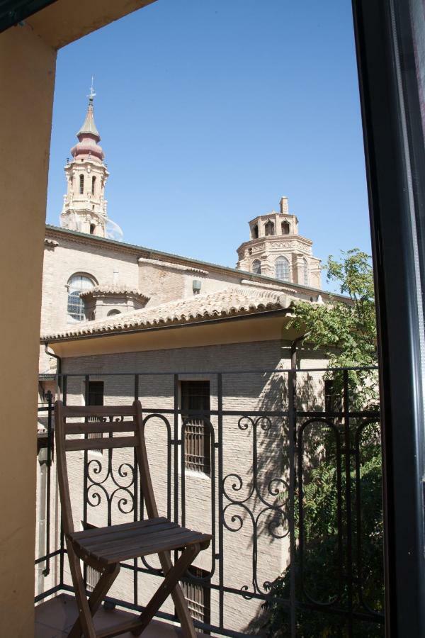 Dean Dos Catedrales Apartment Zaragoza Exterior photo
